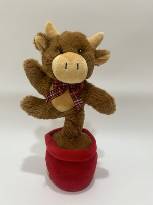 Una mucca di montagna che canta e balla