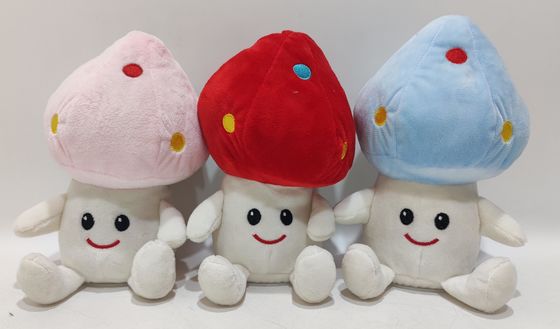Tre dischi a colori di funghi in movimento sinistra e destra giocattolo elettrico di peluche dolce bambola di comfort