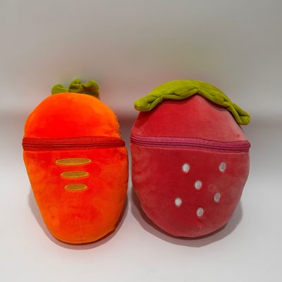 Giocattoli di peluche con cerniere in forma di fragola
