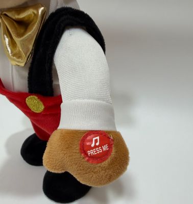 Babbo Natale e renne di Natale che cantano e ballano